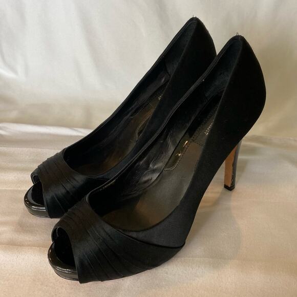 White House Black Market WHBM Jordin Peeptoe Heels Platform Shoe Black Satin 7.5 - Picture 1 of 14